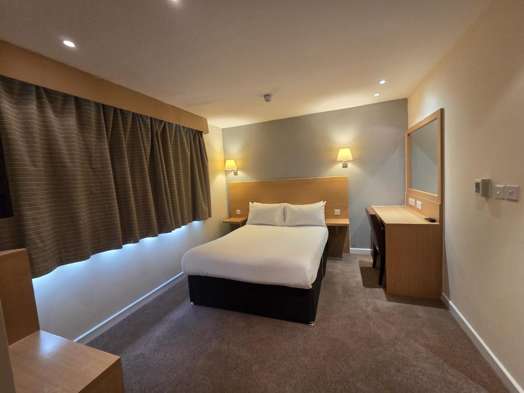 The Luton Hotel Esterno foto